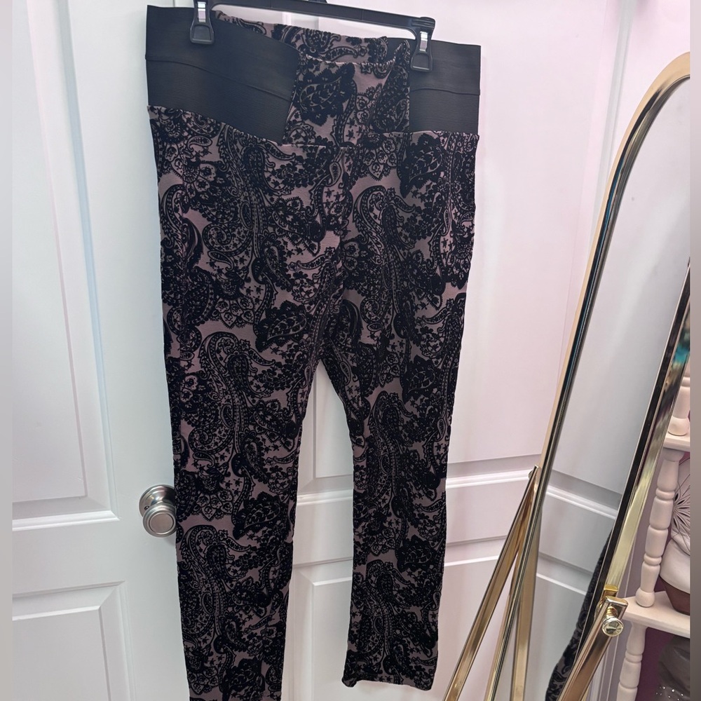 Signature Studio Black Paisley Straight-Leg Pants